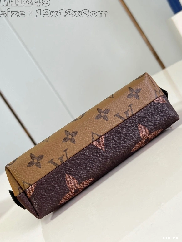 Louis Vuitton Cosmétique PM Pochette 0820